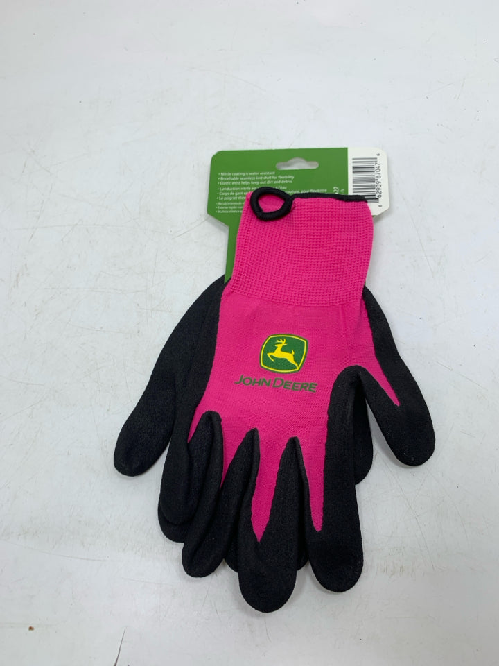 NIP JOHN DEER NITRILE COATED GRIP.