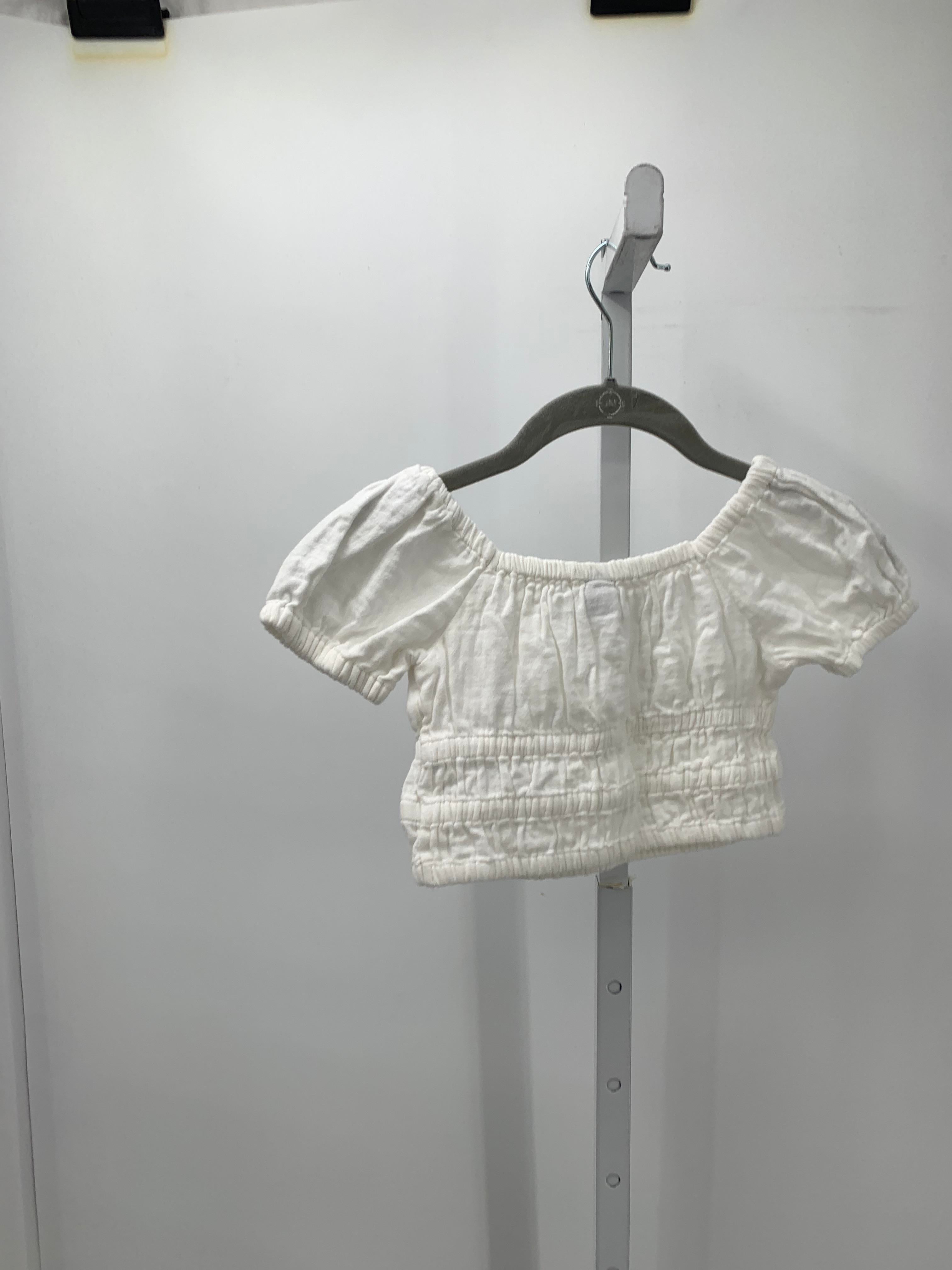 Old Navy Size 6-7 Girls Short Sleeve Shirt