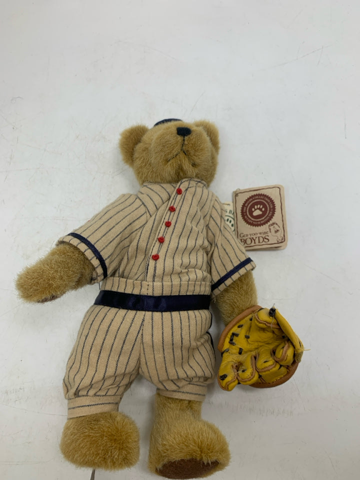 BROWN BOYDS BEAR BASEBALL PLAYER.