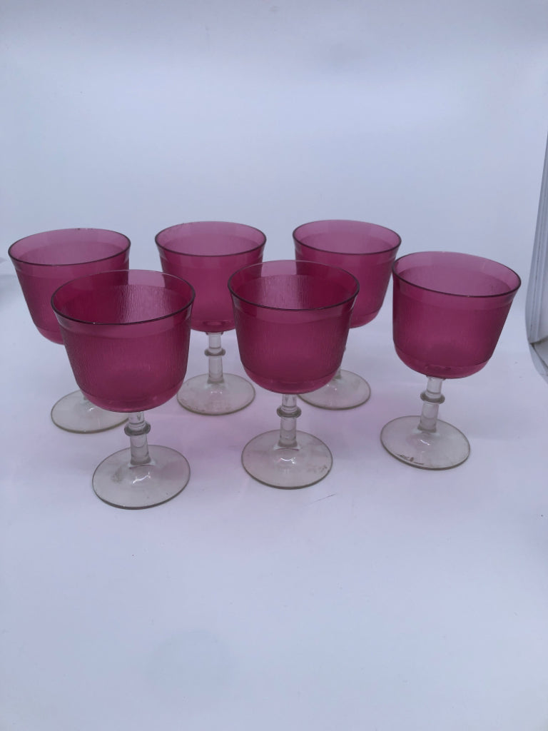 6 PINK PLASTIC WINE GLASSES.