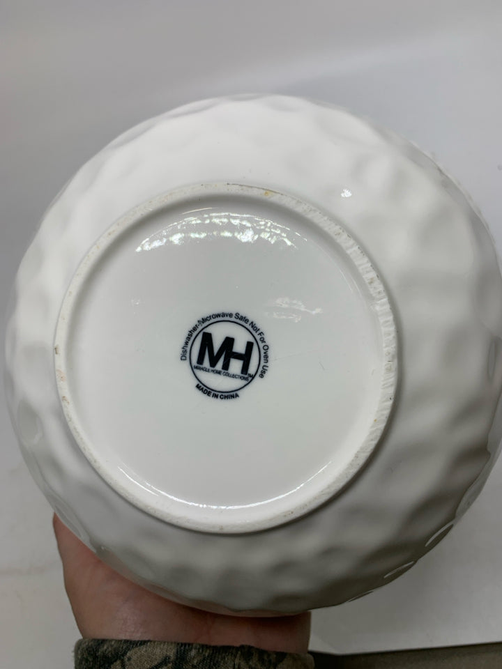 HAMMERED CERAMIC BOWL BEADED EDGE.
