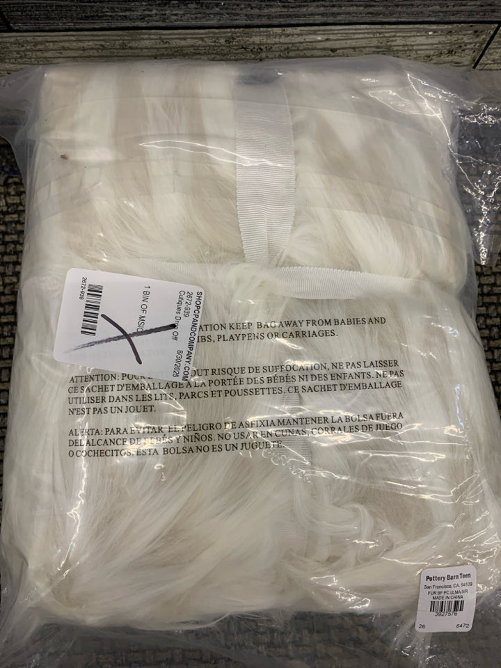 NIP FAUX FUR BOYFRIEND PILLOW COVER- POTTERY BARN TEEN