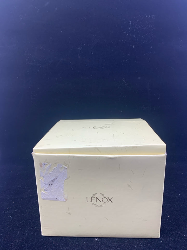 NIB LENOX PEIRCED TEA LIGHT & SHADE.