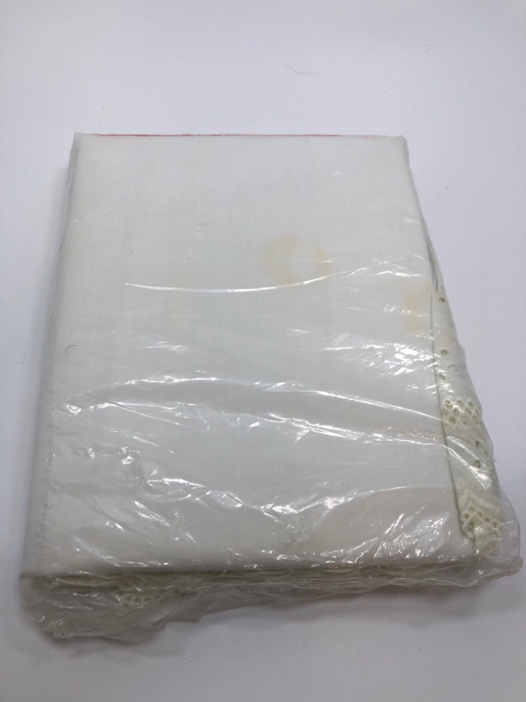 SLEEPWELL PERCALE PILLOW CASES.