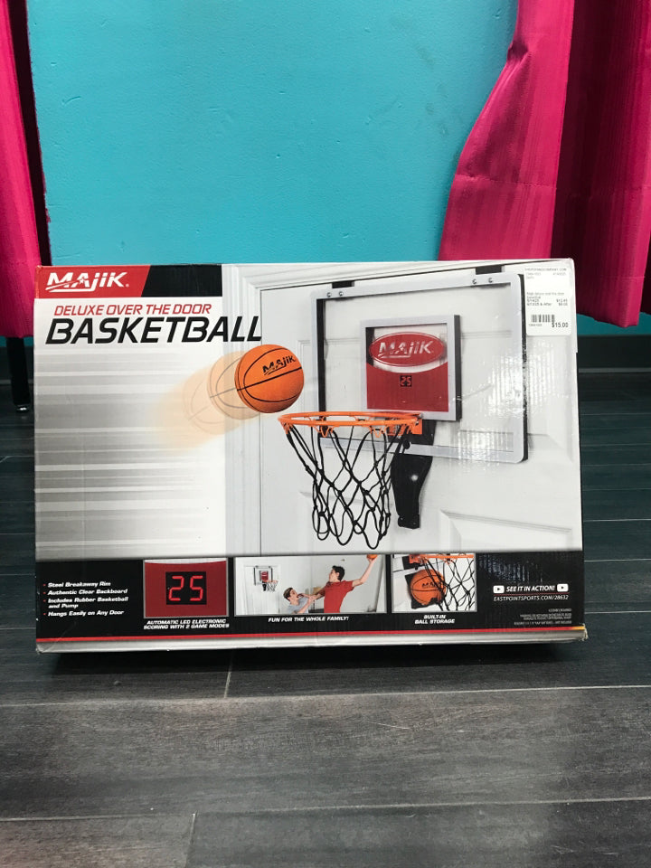 Majik deluxe over the door basketball