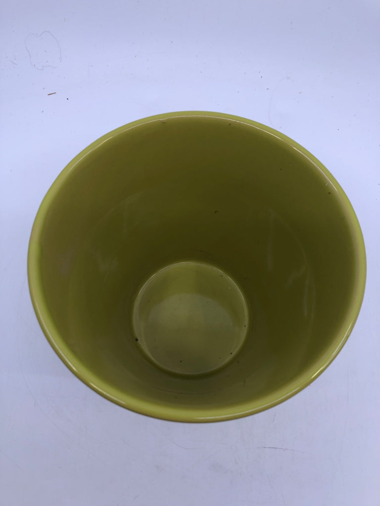 GREEN CERAMIC PLANTER FLARED TOP.