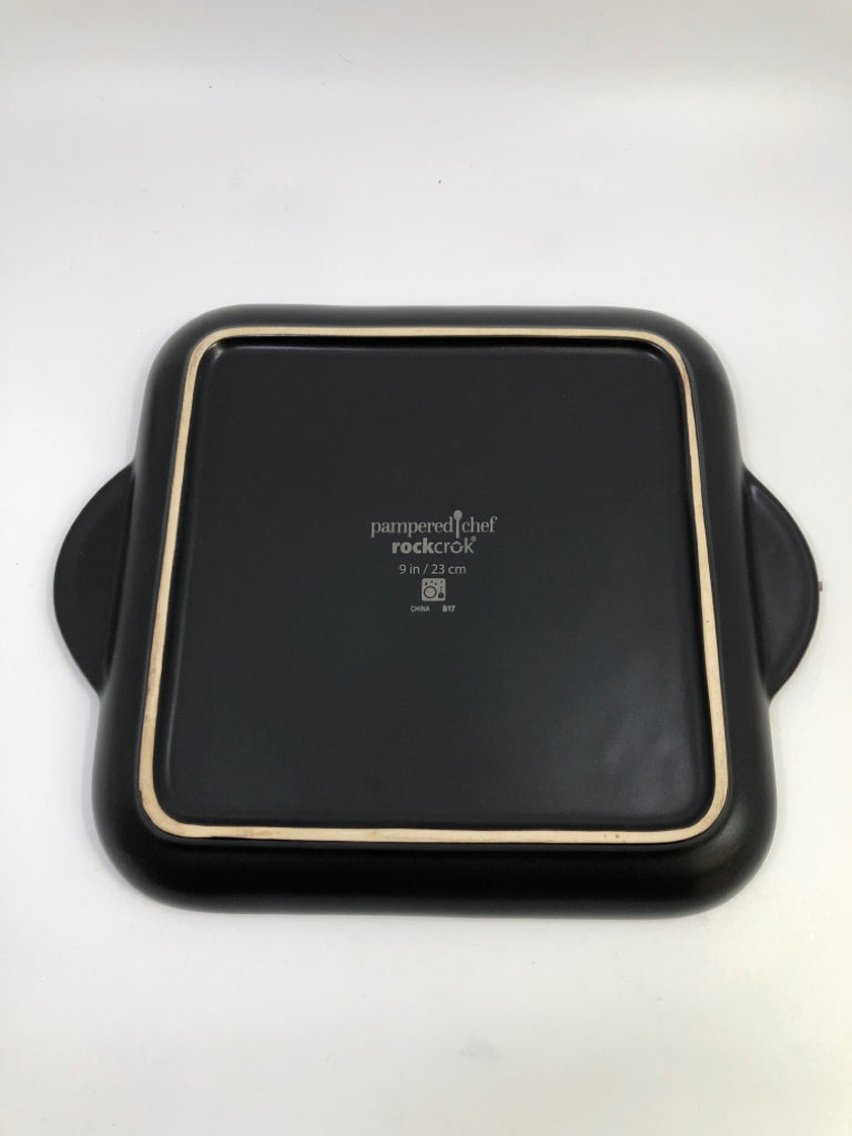 PAMPERED CHEF ROCKCROK SQUARE GRILL STONE.