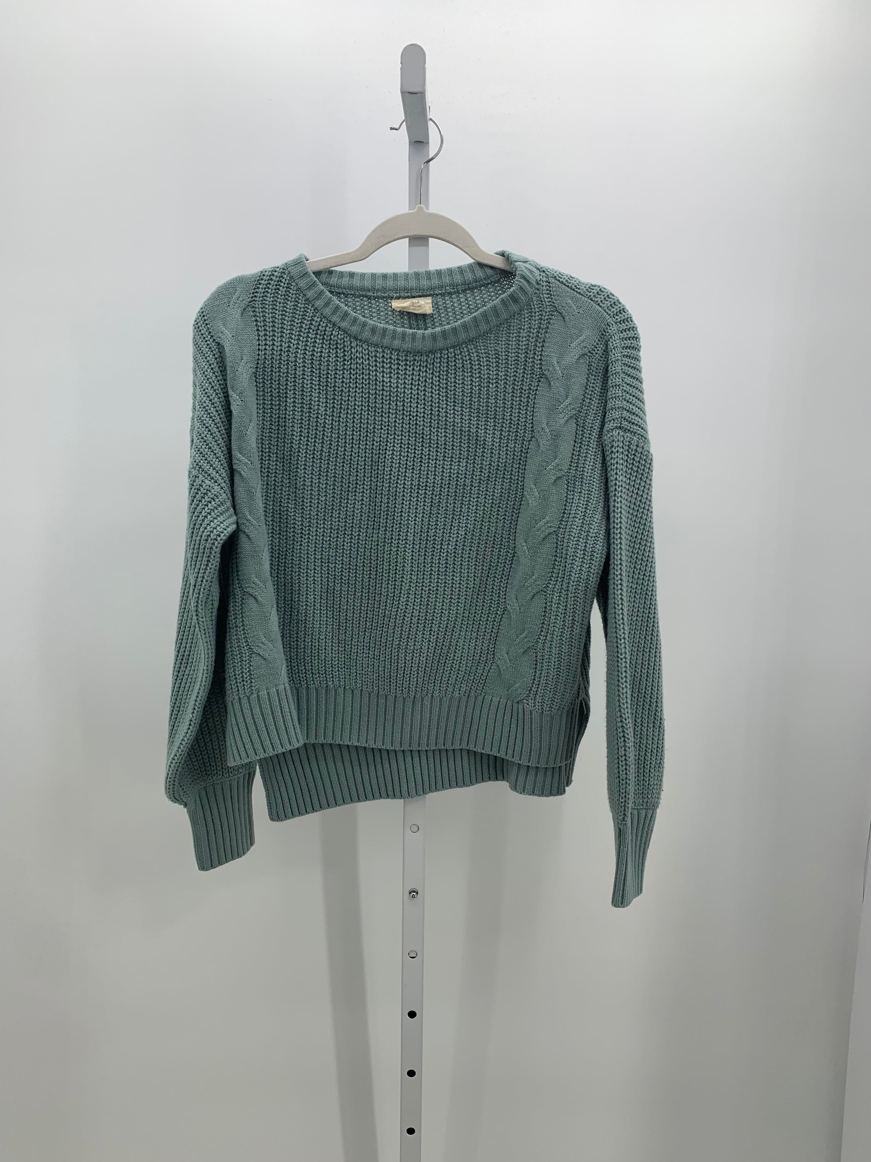 Size Small Juniors Long Sleeve Sweater