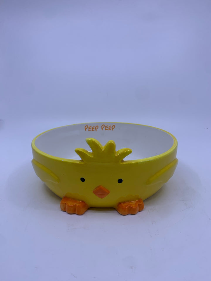 SHALLOW CERAMIC CHICK BOWL.