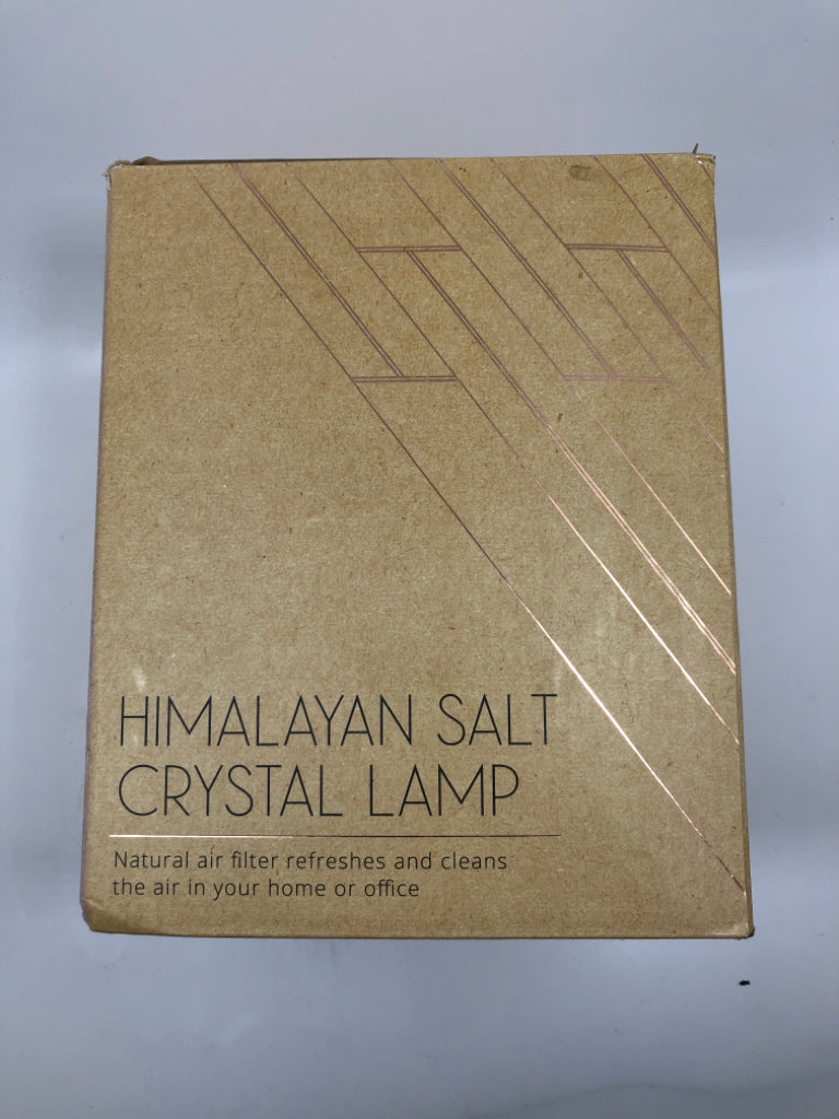 NIB HIMALAYAN SALT CRYSTAL LAMP.