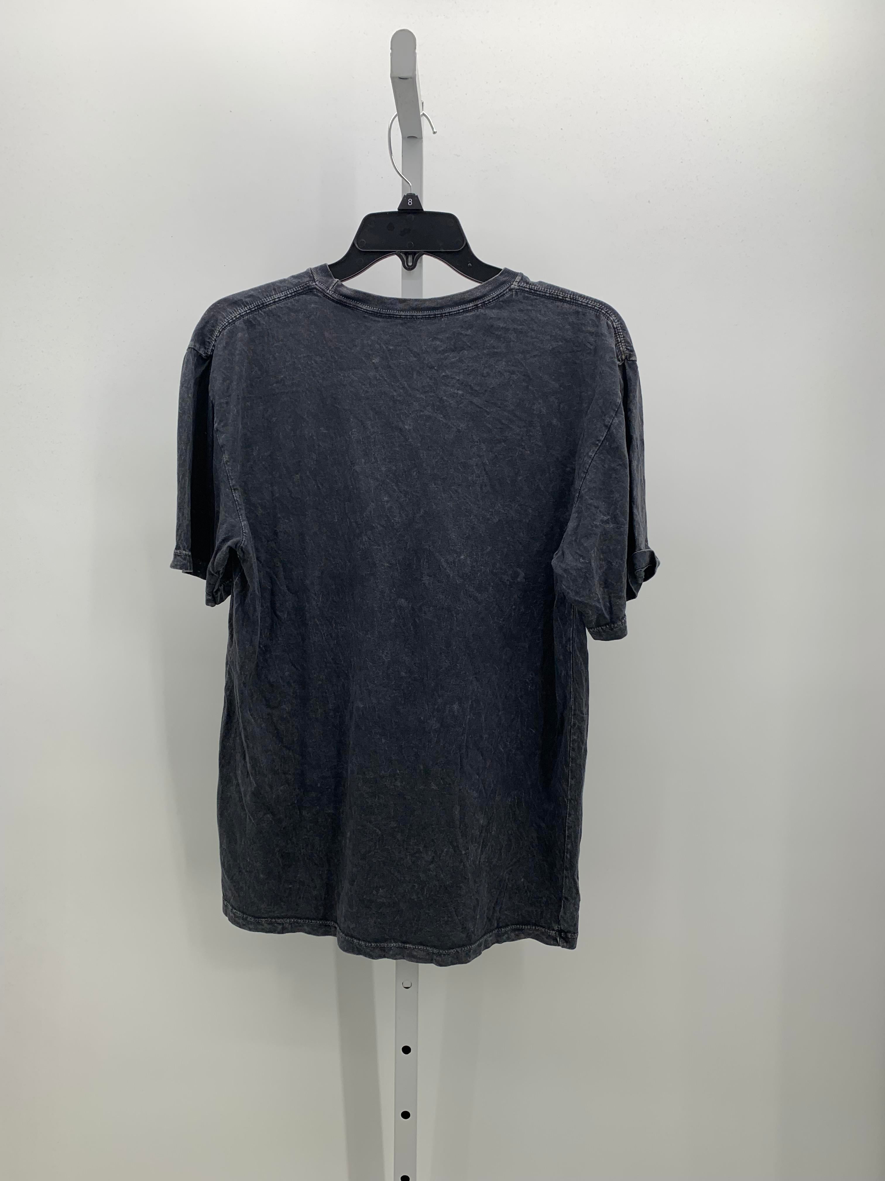 Size Medium Misses Short Sleeve Shirt