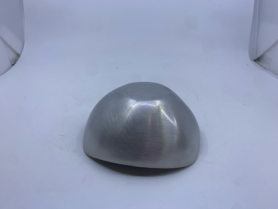 SMALL METAL ABSTRACT BOWL- NAMBE 526.