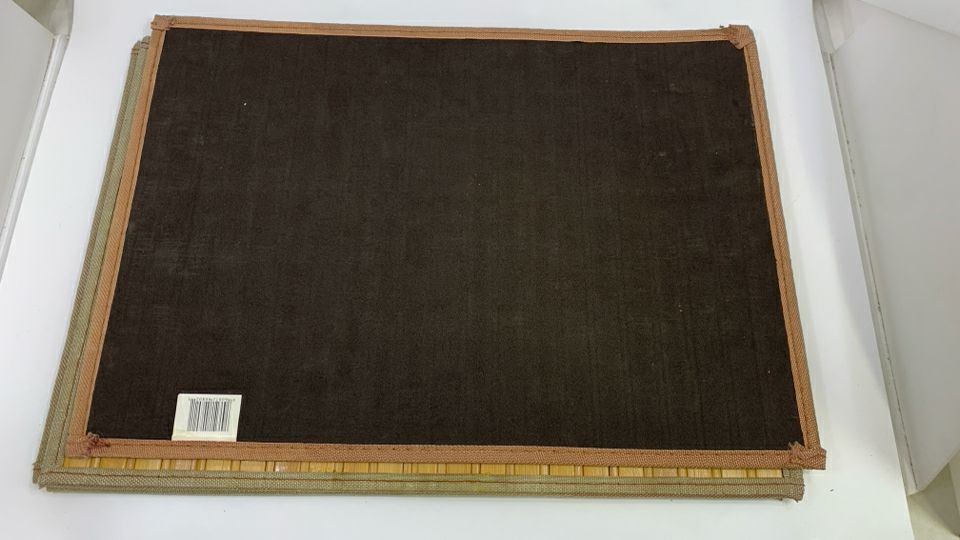4 BAMBOO PLACEMATS.