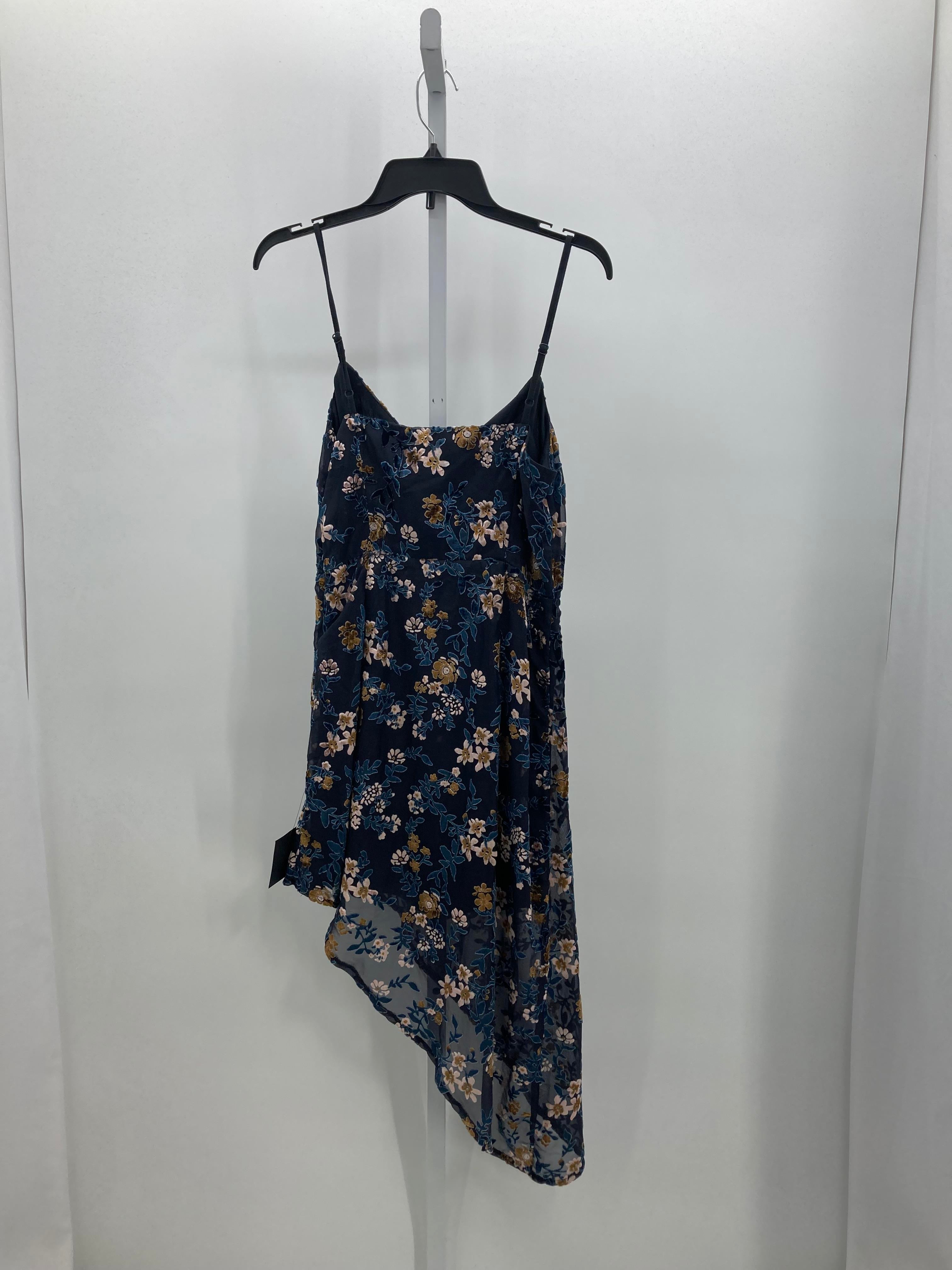 Lulus Size Medium Juniors Sleeveless Dress