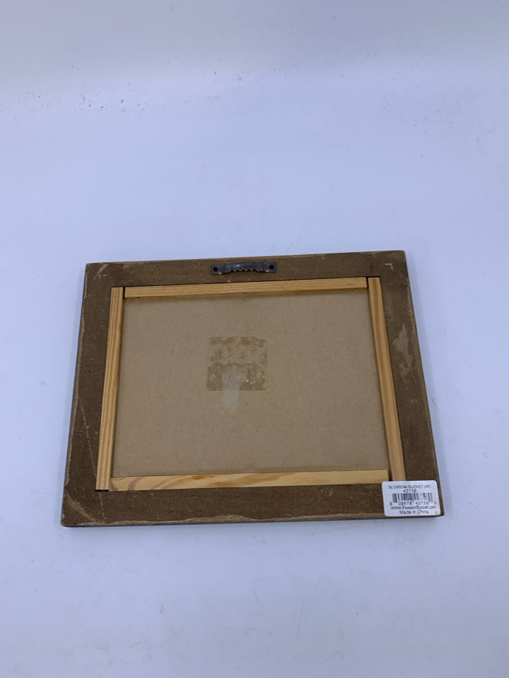 THE LOVE OF A FAMILY WALL HANGING.