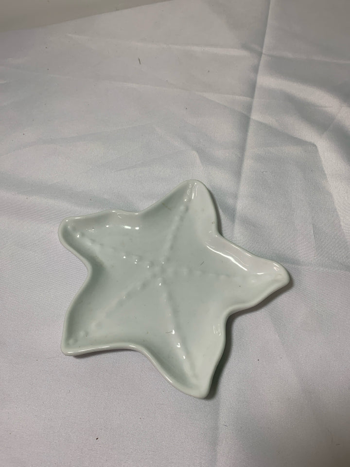 WHITE STARFISH PLATE.