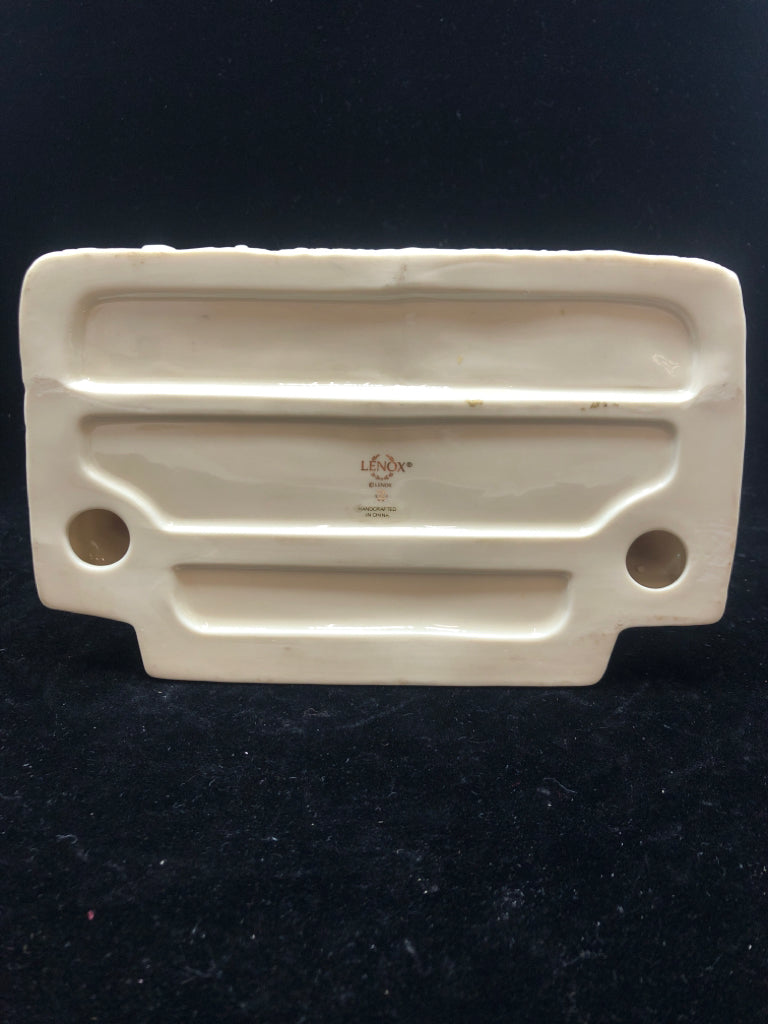 LENOX TRAIN AT THE STATION TEALIGHT HOLDER IVORY.