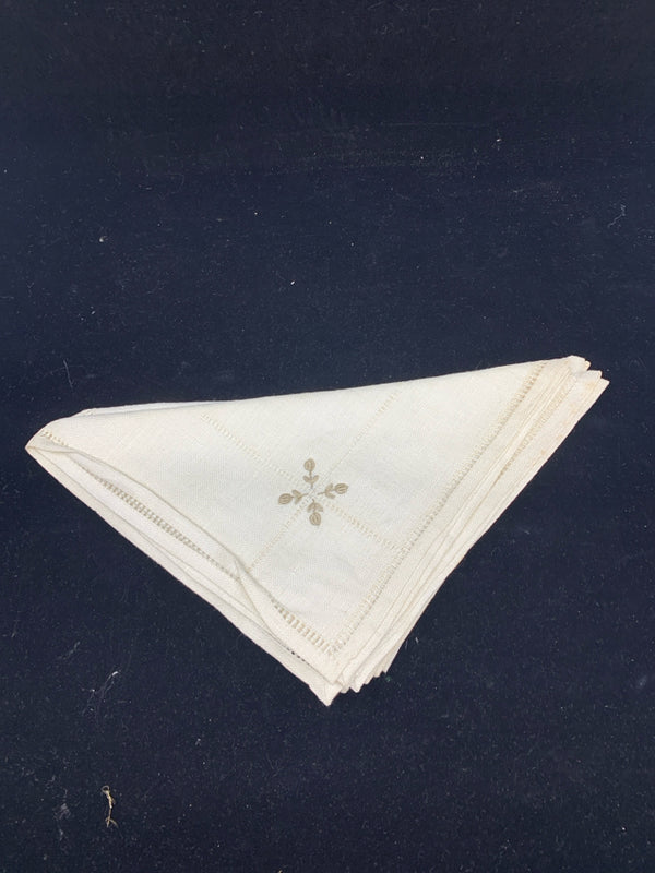 4 CREAM VTG LINEN NAPKINS.