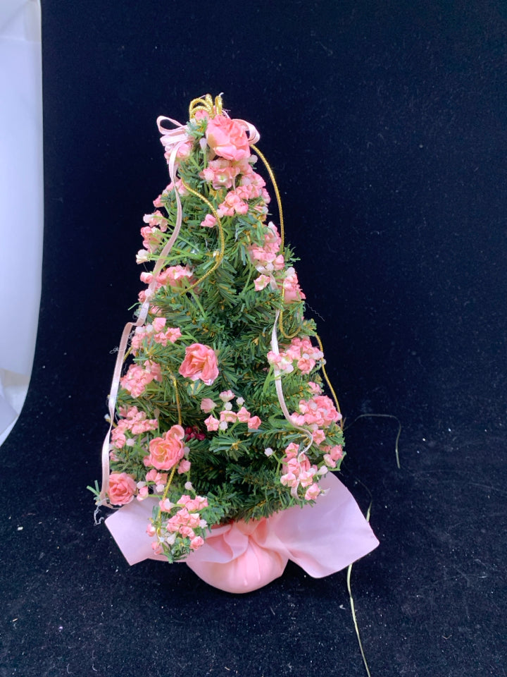 MINI PINK ROSES CHRISTMAS TREE.