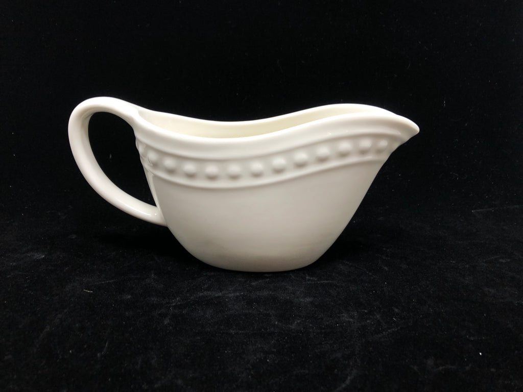 MASON NEUVE CERAMIC WHITE GRAVY BOAT.