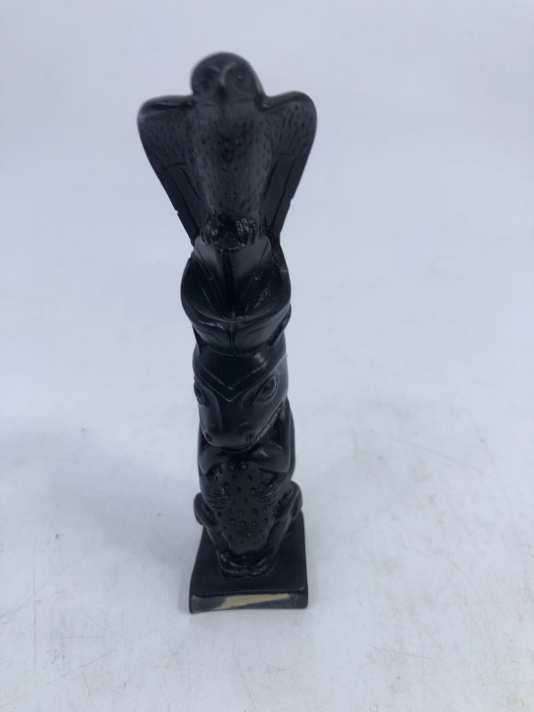 FROG, ANIMAL & EAGLE HAND-CARVED TOTEM POLE.