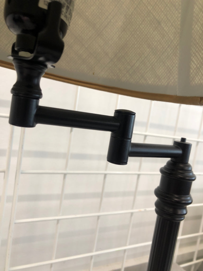 ADJUSTABLE BLACK LAMP W/BURLAP SHADE.