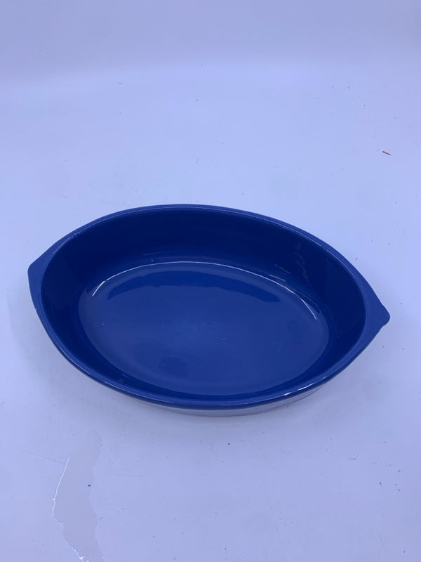 OVAL BAKING DISH.