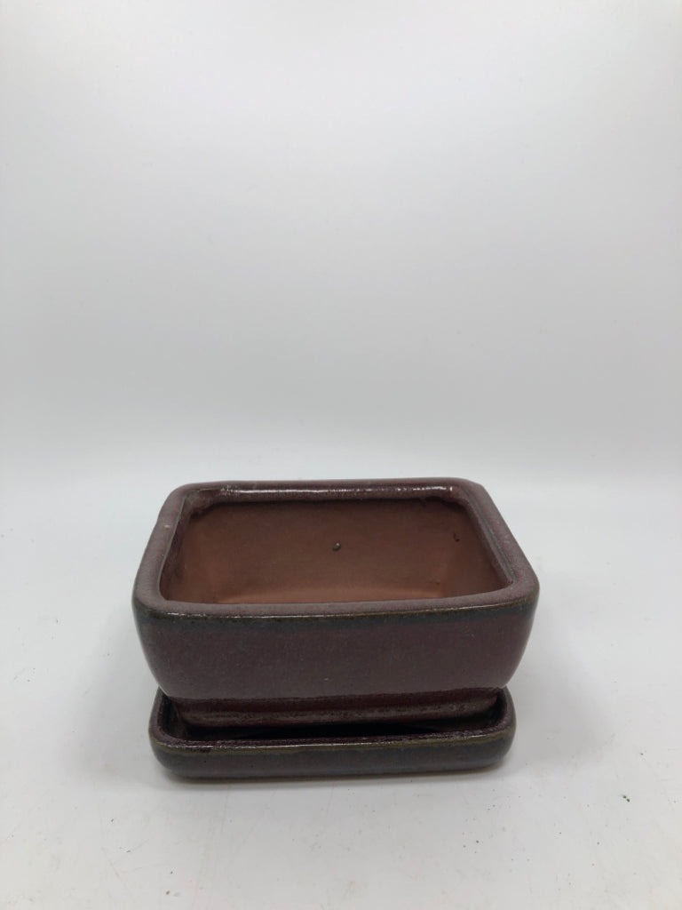 BROWN GLAZE TERRA COTTA PLANTER W/DRIP TRAY.