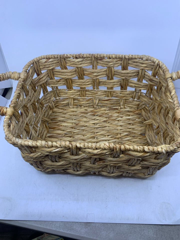 BLONDE RECTANGLE LOOSE WOVEN BASKET W/ HANDLES.