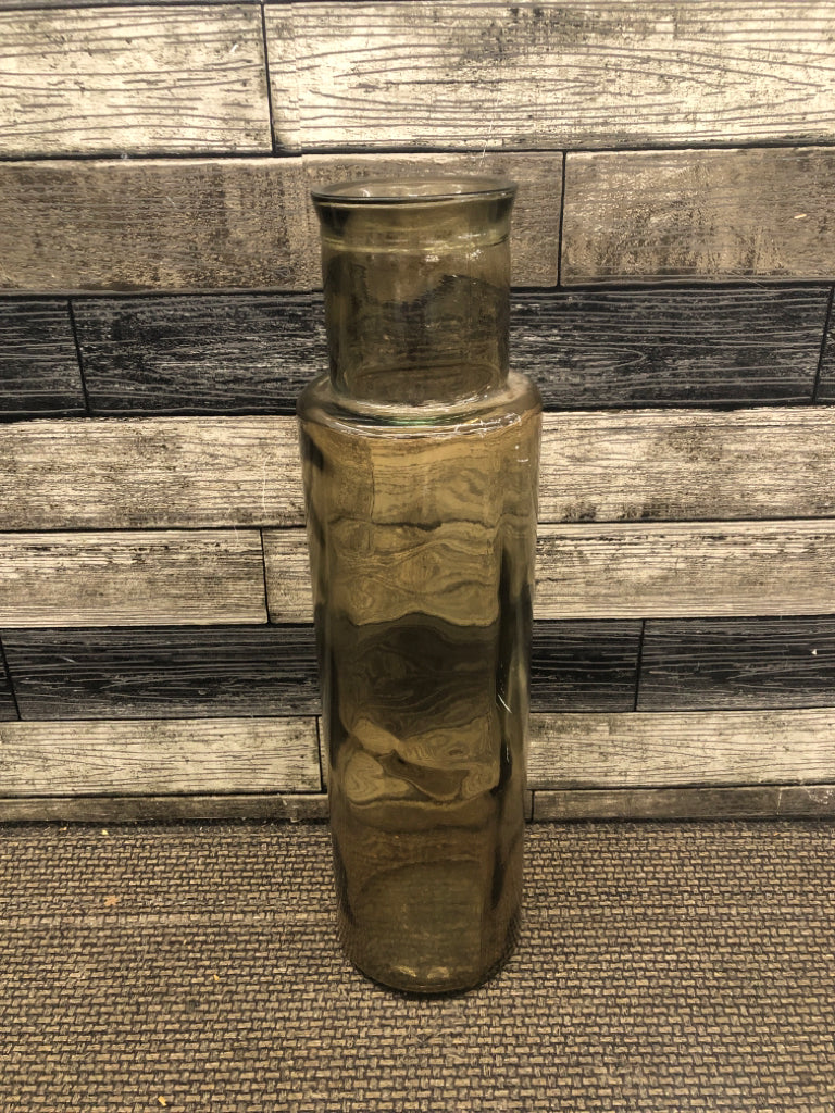 AMBER GLASS FLOOR VASE.