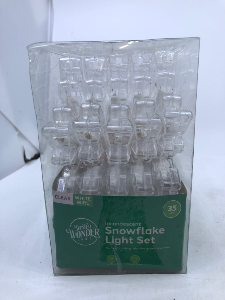 NIB SNOWFLAKE LIGHT SET.