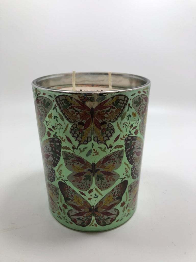 MARTHA STEWART 2WICK BUTTERFLY CANDLE.