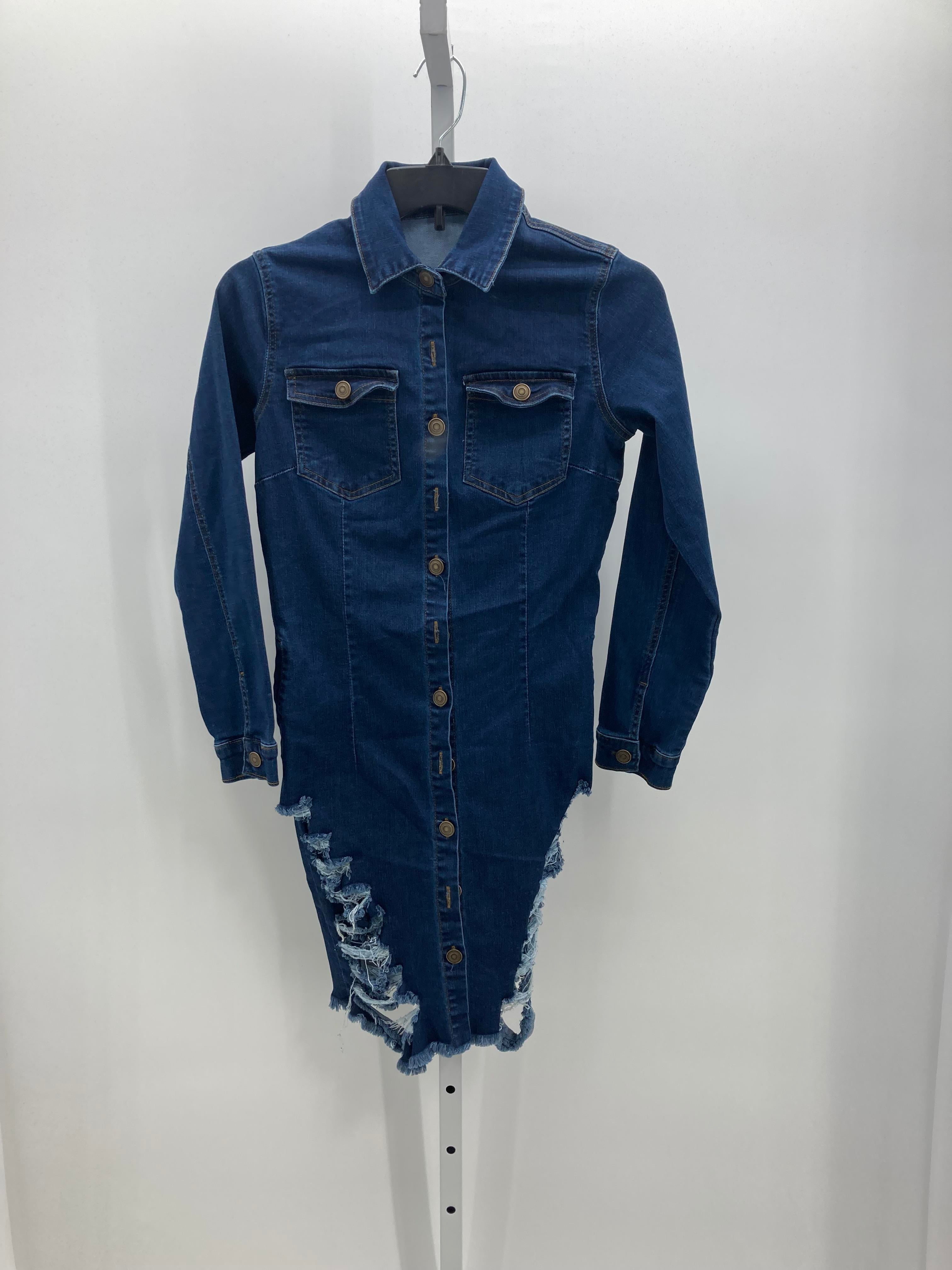 Size Medium Juniors Long Sleeve Dress