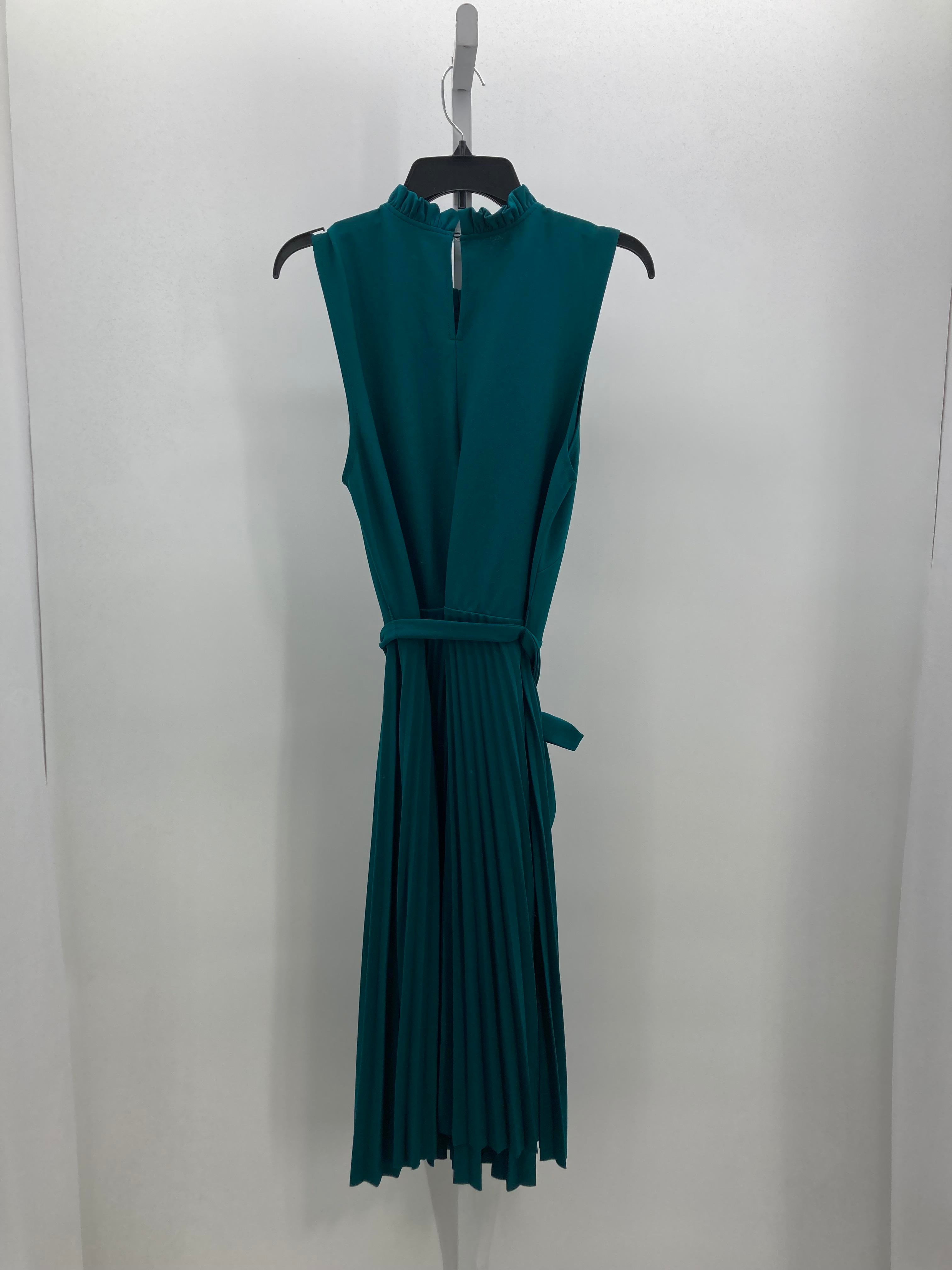 Sandra Darren Size 16 Misses Sleeveless Dress