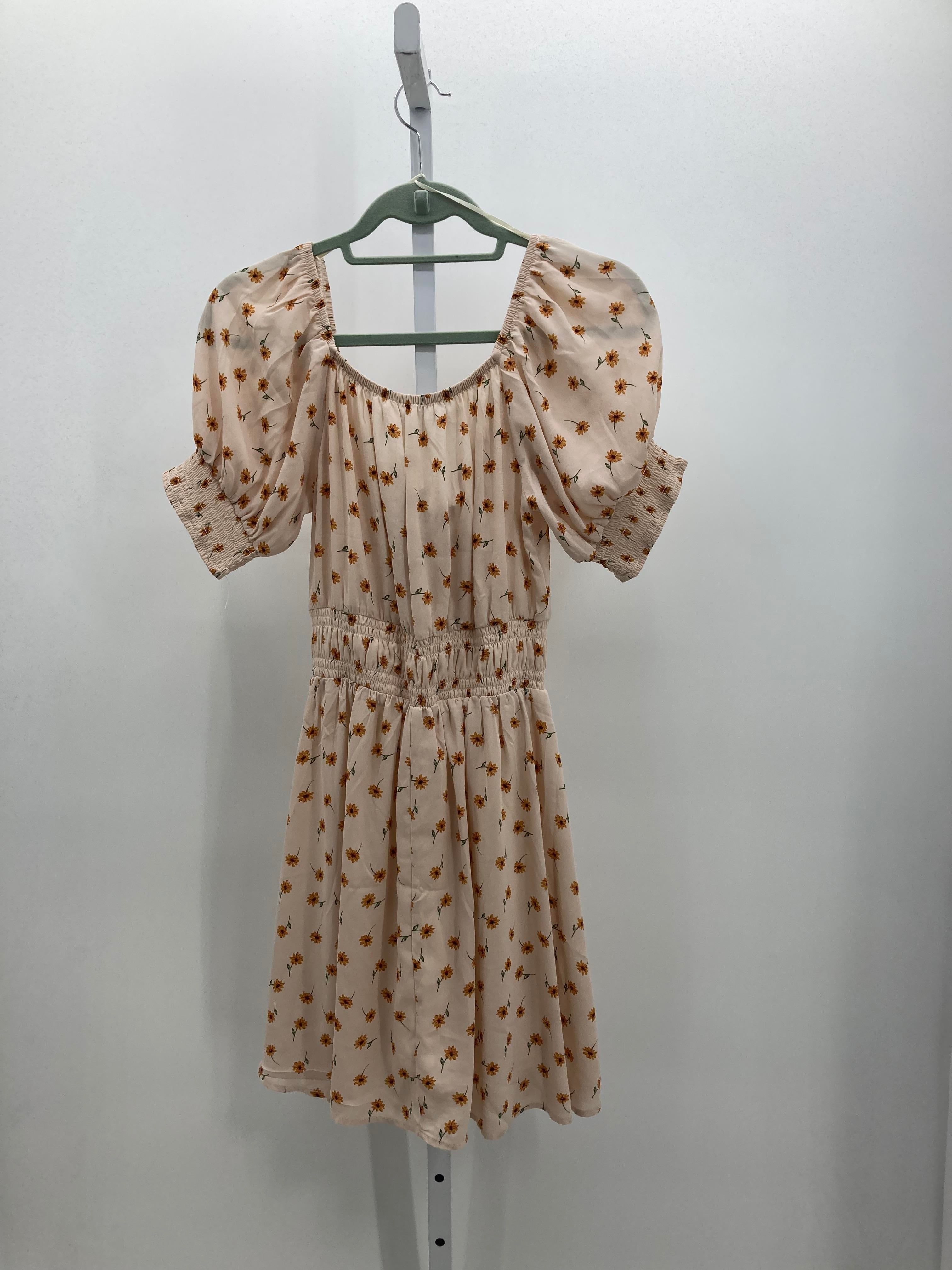 Size Small Juniors Short Sleeve Dress