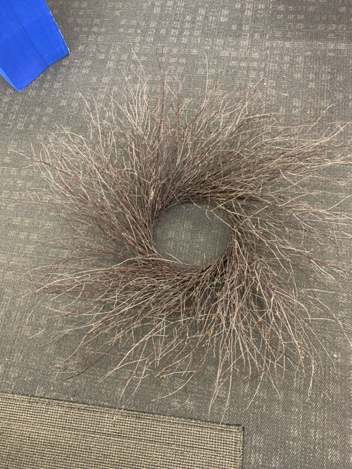 JUMBO NEST TWIG WREATH.