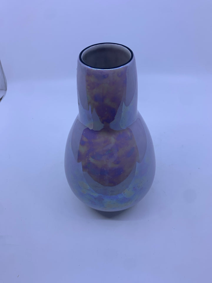 VTG PURPLE IRIDESCENT VASE.