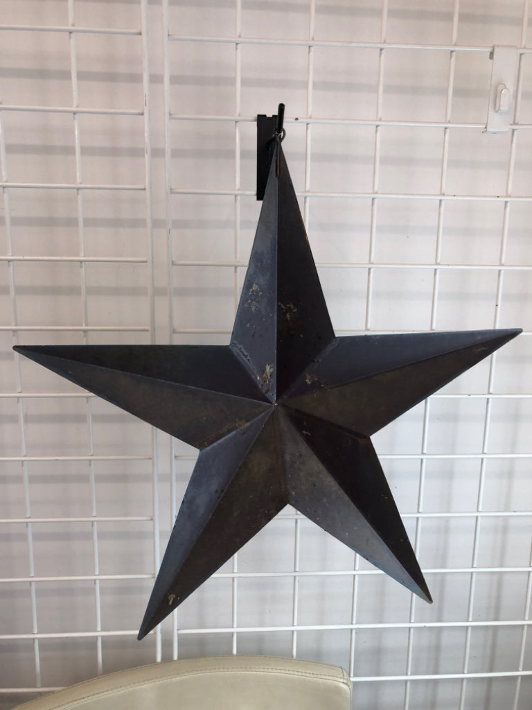RUSTIC BLUE METAL STAR.