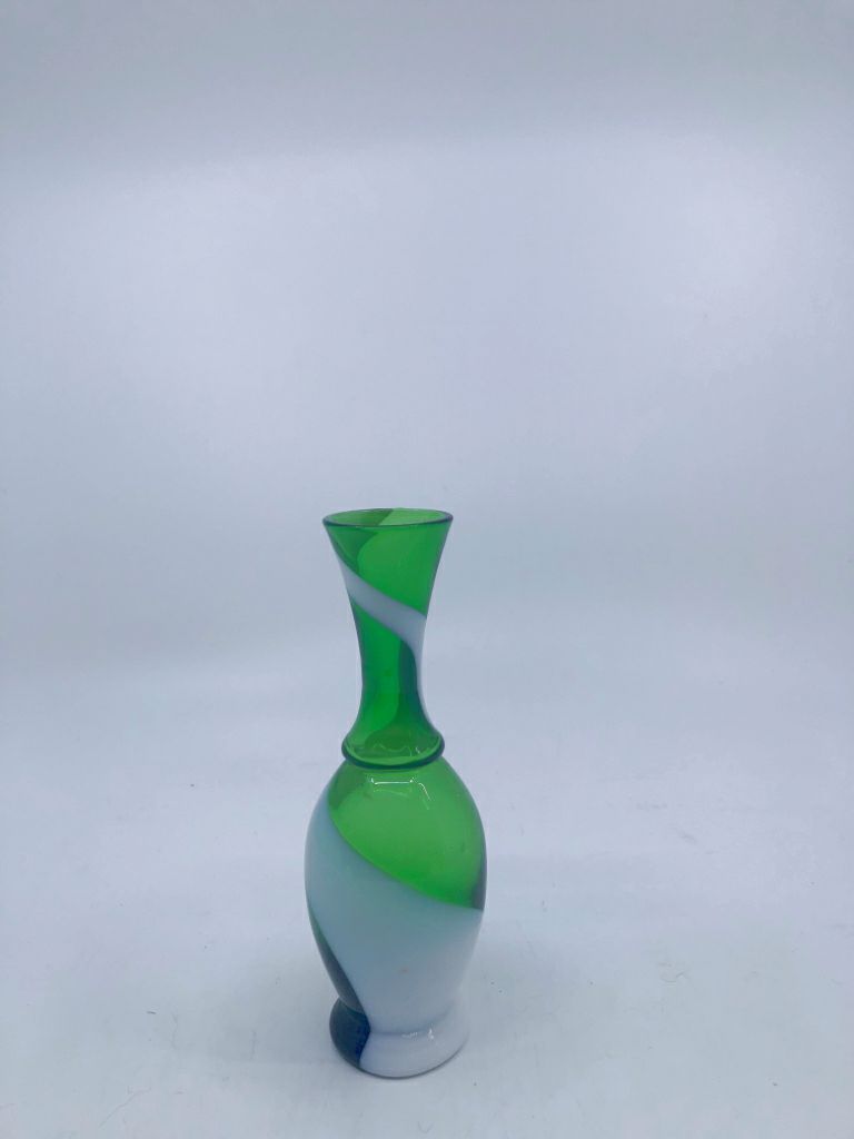 GREEN AND WHITE BUD VASE.