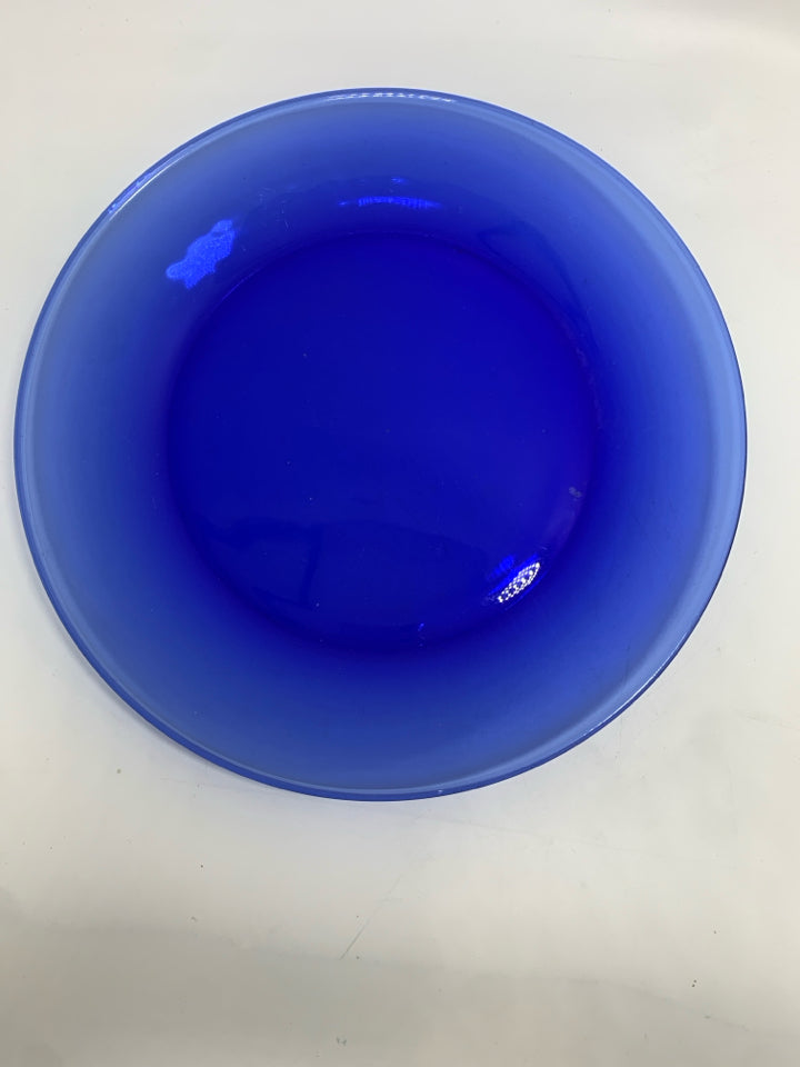 4 COBALT BLUE GLASS DINNER PLATES.