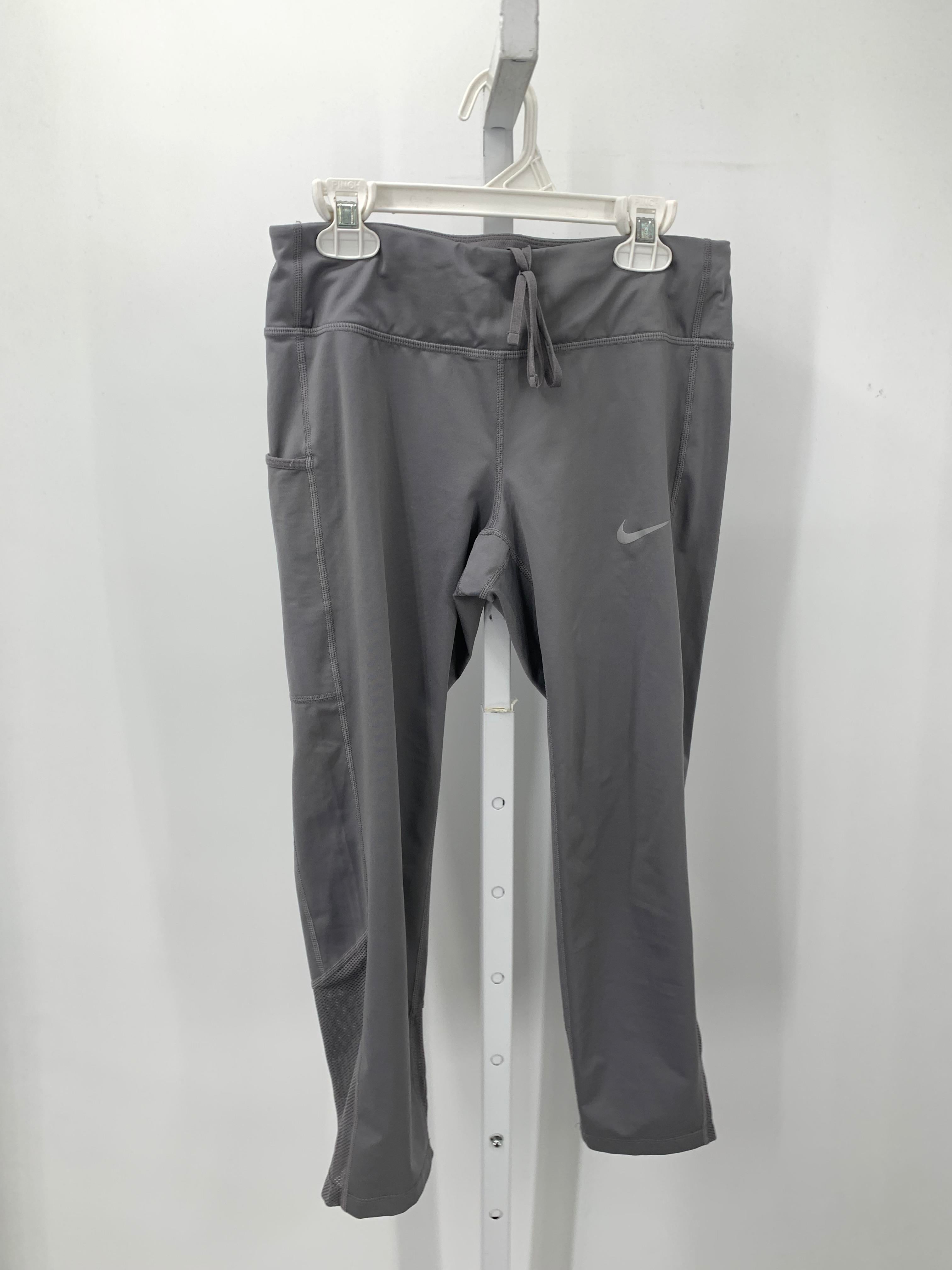 Nike Size Small Misses Leggings