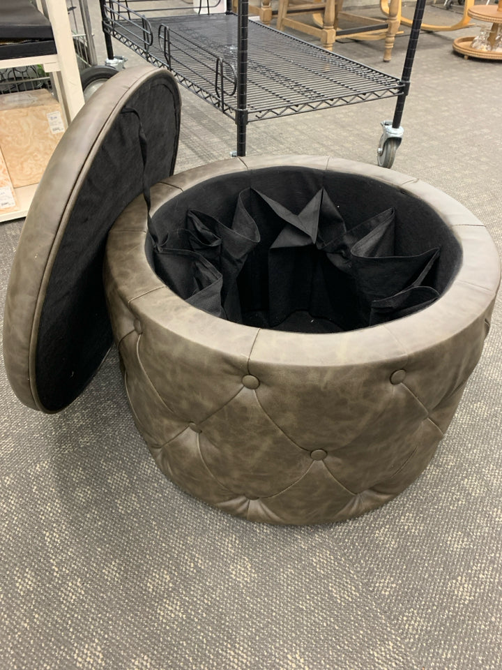 BROWN LEATHER TUFTED OTTOMAN W/SHOE STORAGE.