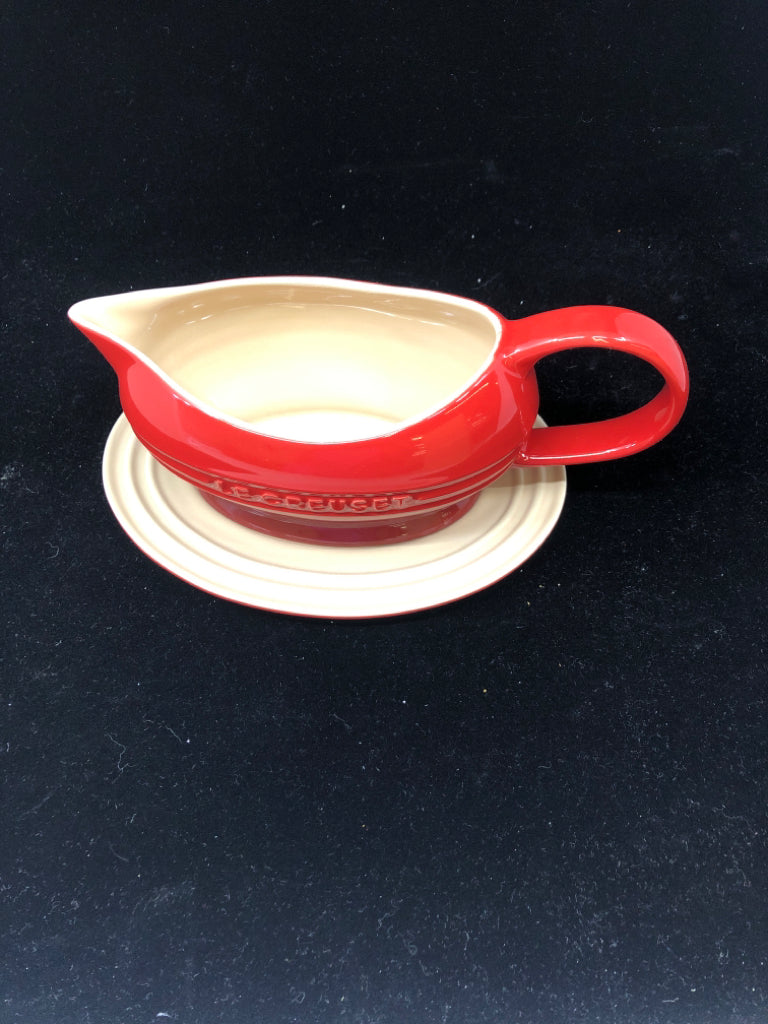 NIB RED GRAVY BOAT WITH SAUCER-LE CREUSET.