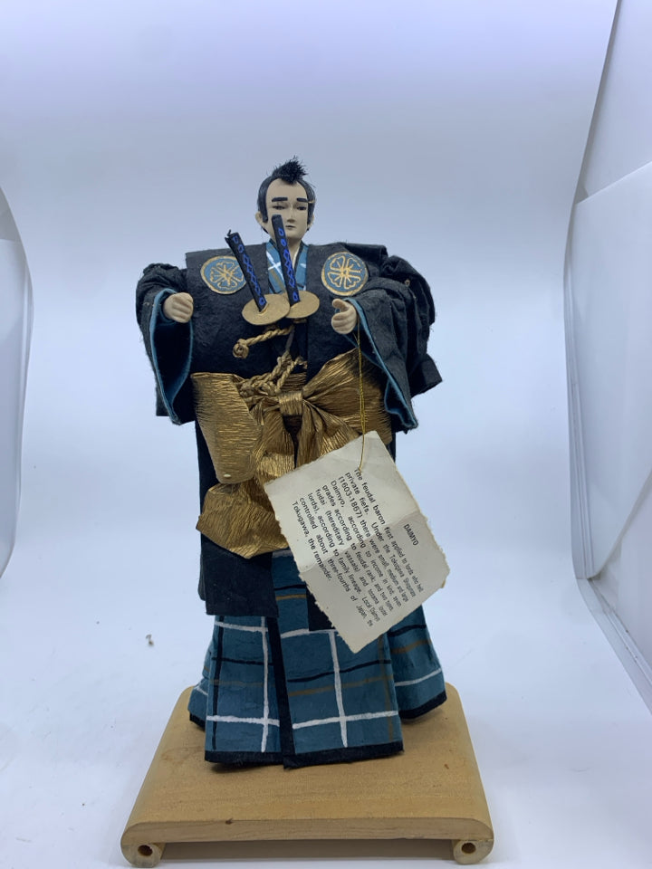 VTG DAIMYO ON BLONDE STAND WALL ART.