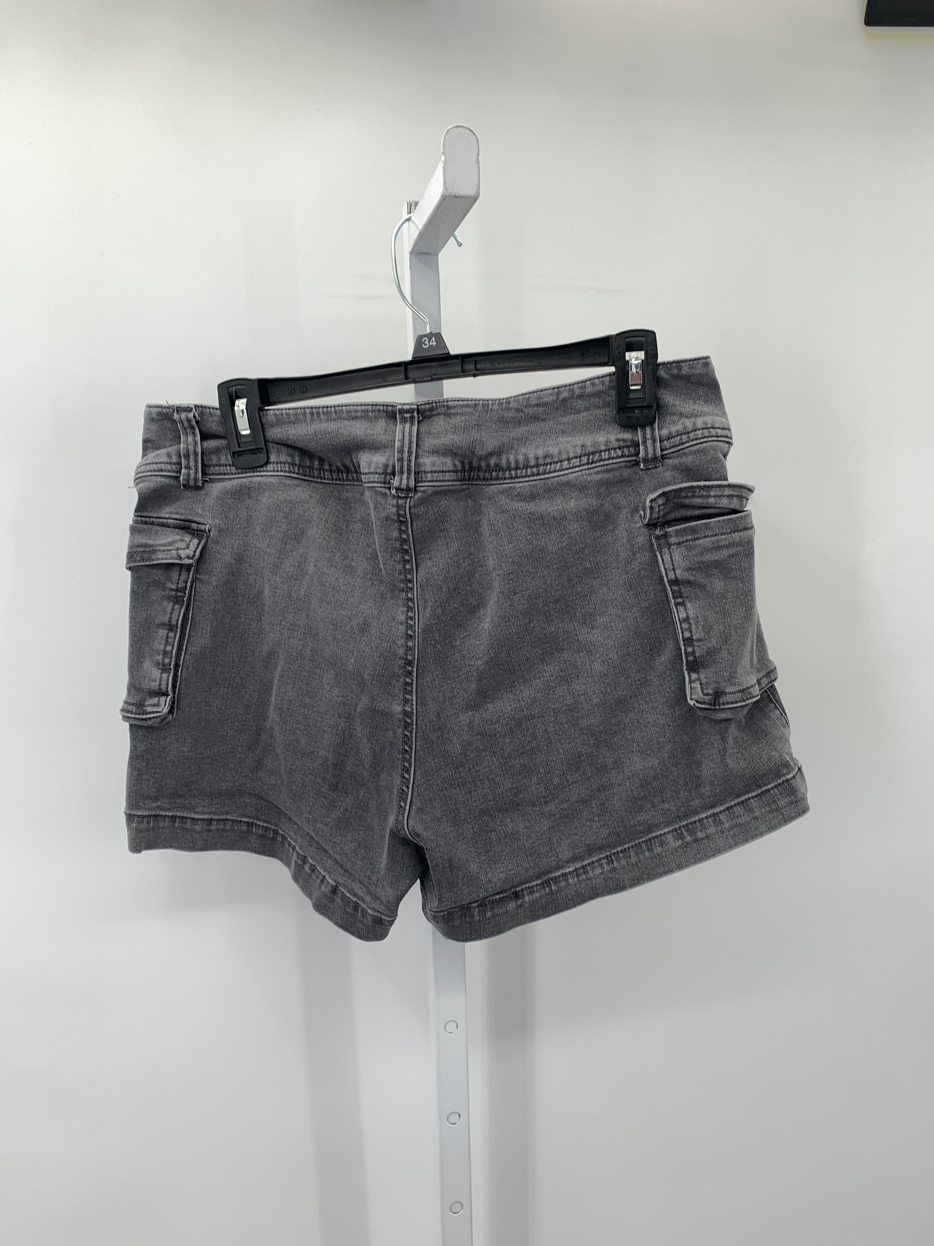 Refuge Size 11 Juniors Shorts