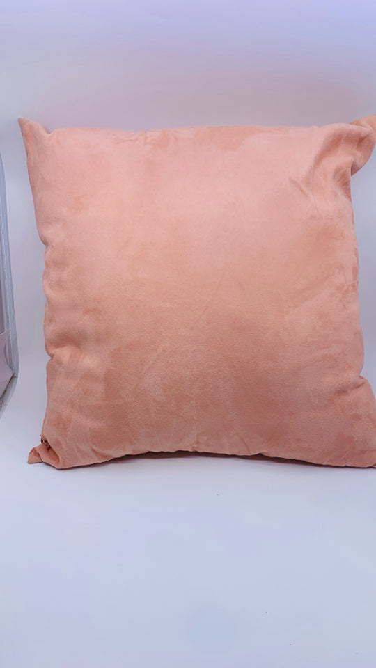 SALMON PINK SQUARE PILLOW.