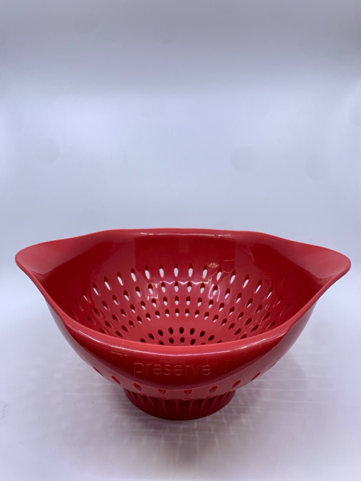 PRESERVE RED COLANDER.