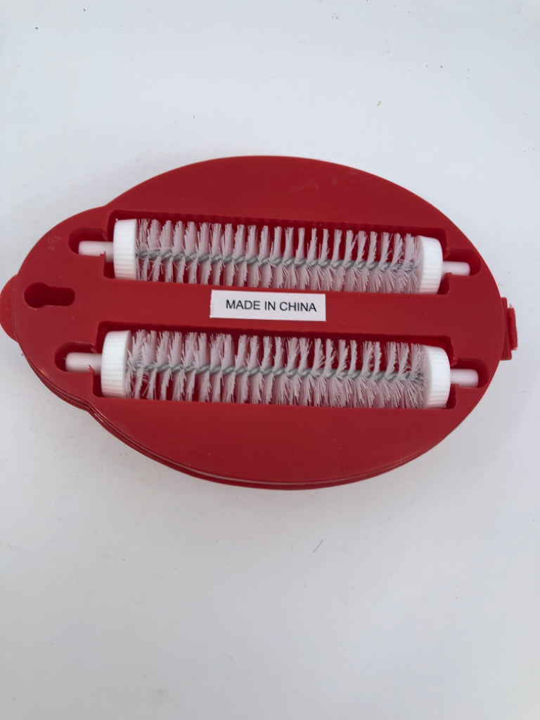NIP FULLER BRUSH ROLO SWEEP.