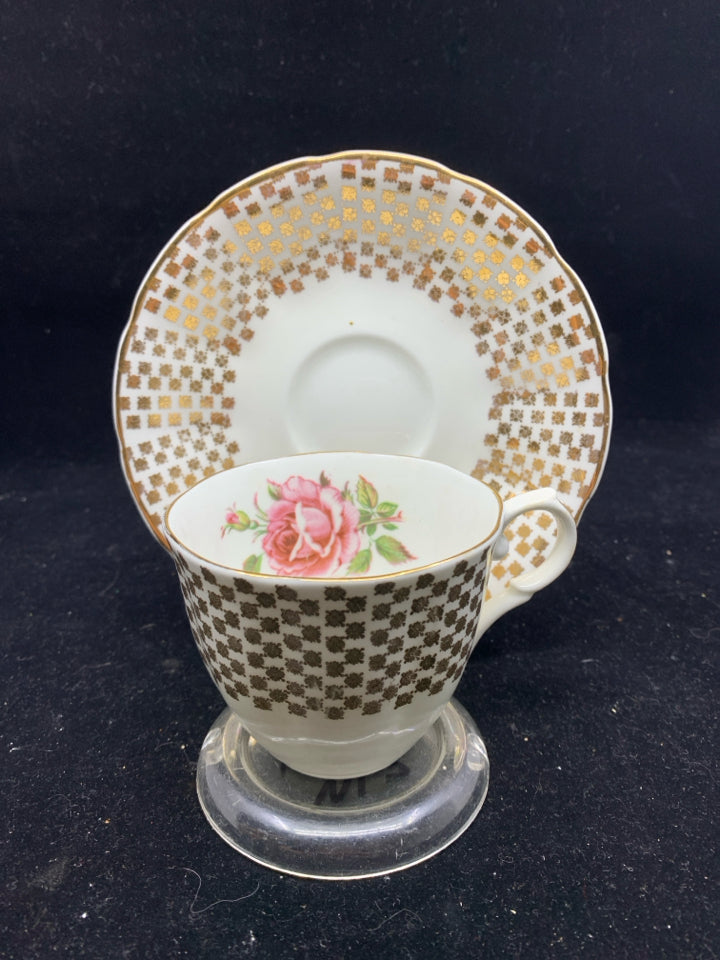 VTG GOLD W PINK FLORAL TEA CUP SAUCER.