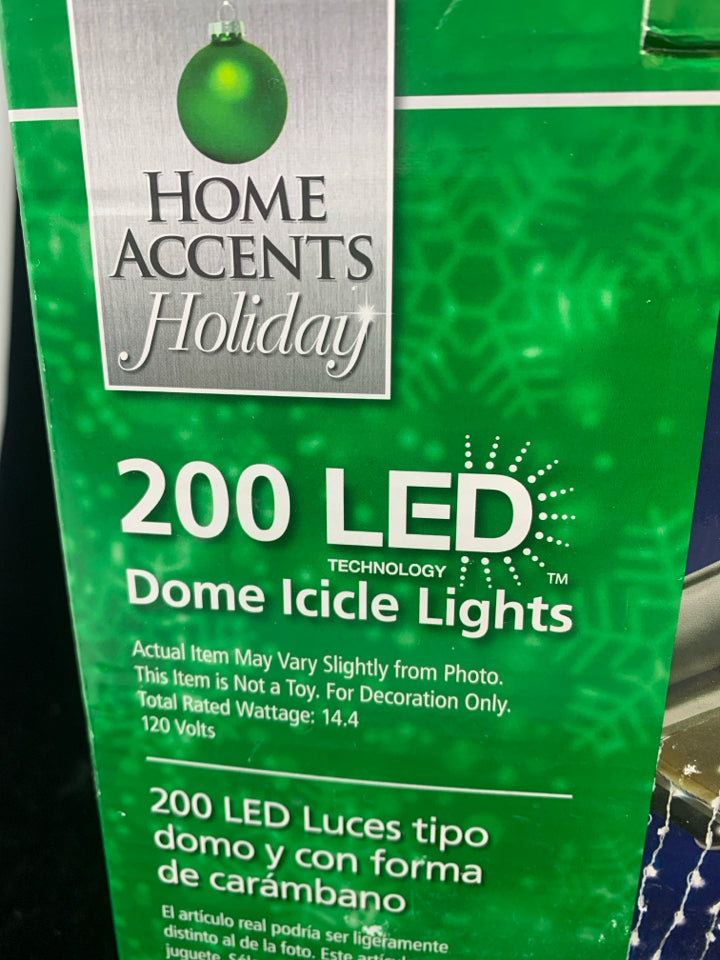 NIB DOME ICICLE LIGHTS 200 LED.